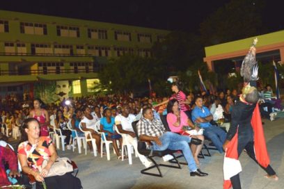 Gala cultural saluda aniversario de la Universidad guantanamera