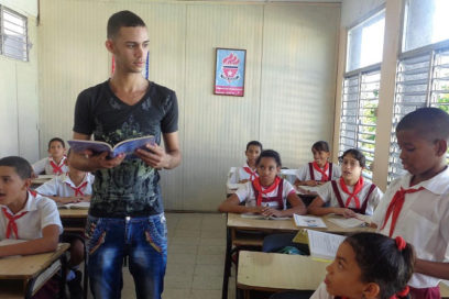 El Sindicato dará la bienvenida a maestros recién graduados