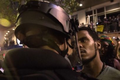 EE.UU. sacudido por la violencia