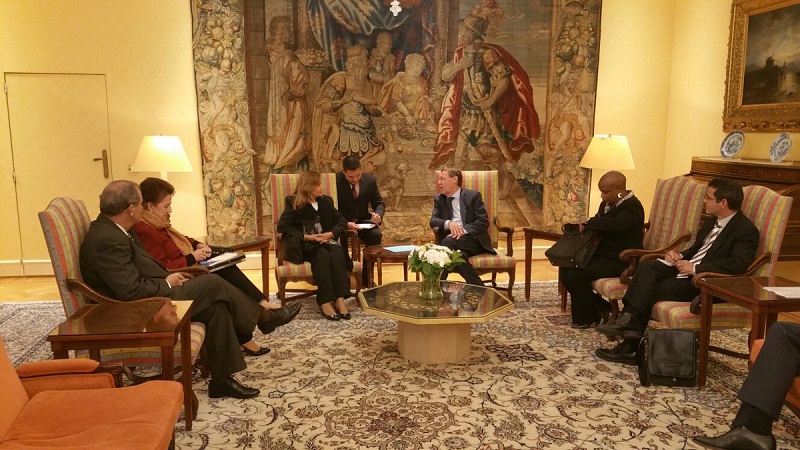Con anterioridad la delegación cubana conversó con el Presidente de la Cámara de Representantes de Parlamento Federal de Bélgica, Señor Siegfried Bracke. Fotos: @anamarianpp