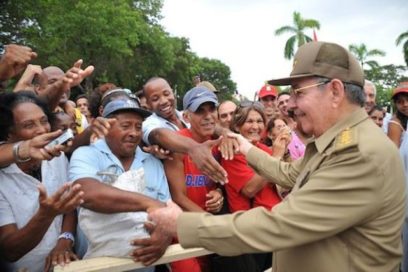 Presencia de Raúl en Santiago de Cuba da confianza frente al potente Matthew
