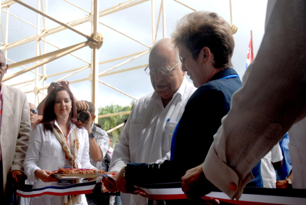 Ricardo Cabrisas dejó este lunes la XXXIV Feria Internacional de La Habana (FIHAV 2016). Foto: César A. Rodríguez