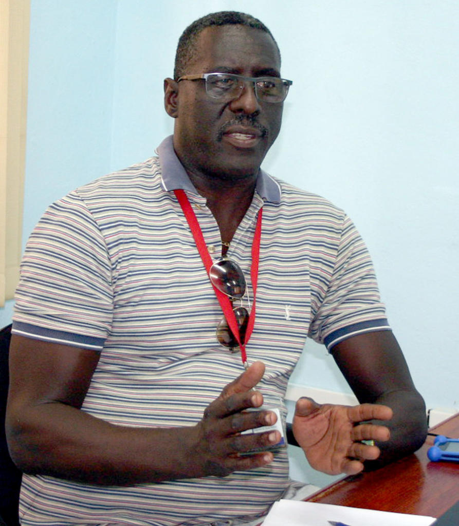 26 de Octubre del 2016 en la Empresa de Comercialización y Servicios de Equipos Automotores de Manipulación de cargas se entrevista a Valentín Sosa Nuñez Director de Auditoria Interna del ya mencionado centro.Fotos: César A. Rodriguez.