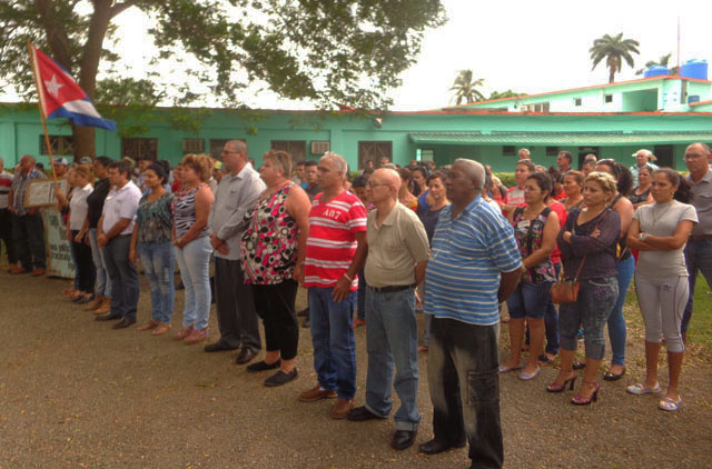 A pesar del bloqueo imperialista, los trabajadores de la empresa agroindustrial Ceballos patentizaron, en acto de reafirmaron revolucionaria, su decisión de continuar impulsando los programas de exportaciones y sustitución de importaciones. (Foto: Martínez Alejo)