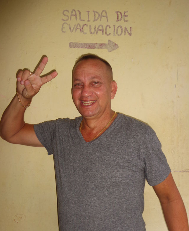 “Haré reír al pueblo hasta mi último aliento”, afirma el humorista Julio César Rodríguez Gallardo. (Foto: José Luis Martínez Alejo)