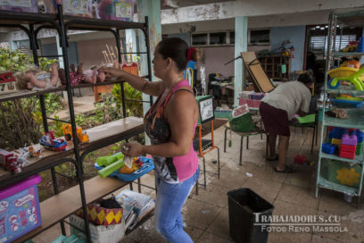Municipios guantanameros afectados reciben útiles escolares y otros recursos