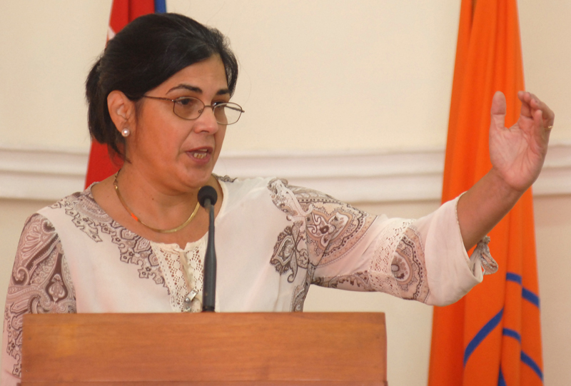 María del Carmen Orellana, del ministerio de Turismo precisó las medidas adoptadas para evacuar a los turistas internacionales y nacionales.Foto: Heriberto González