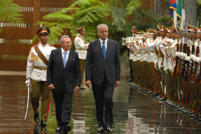 Recibió Raúl al Primer Ministro de la República Argelina Democrática y Popular