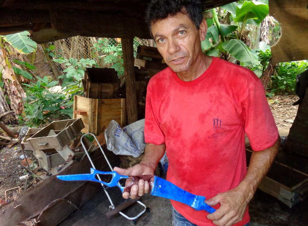 Empuñaduras de arco como estas se emplean hace más de 20 años en la Eide pinareña. Fotos: Del autor