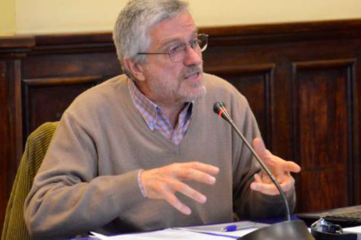 El Doctor Julio Gambina, de Argentina, intervino en la conferencia.