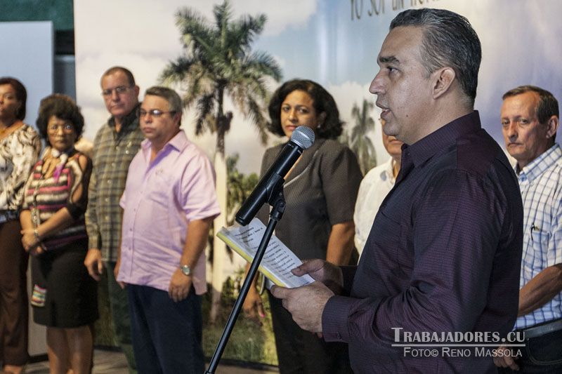.- José Antonio Pérez, felicitó a los cincuentenarios y recordó pasajes del momento en que surgió la iniciativa de este movimiento. Foto: Reno Massola