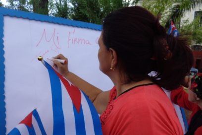 Matanzas firma No al bloqueo de los Estados Unidos