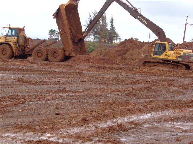 En Moa se paralizó la extracción y procesamiento de mineral en las dos industrias del níquel. Foto Manuel Valdés.