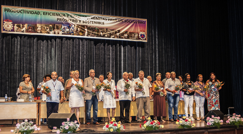 Vista del Secretariado Ejecutivo del Sindicato Nacional de Trabajadores de la Industria Alimentaria y la Pesca electo, al frente del cual ratificado Pedro Díaz Jover como secretario general. Foto: René Massola