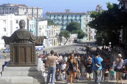 Cuba Joins Continental Event for Democracy