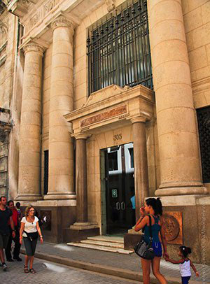 Numismatic museum Â© Cuba Absolutely, 2014