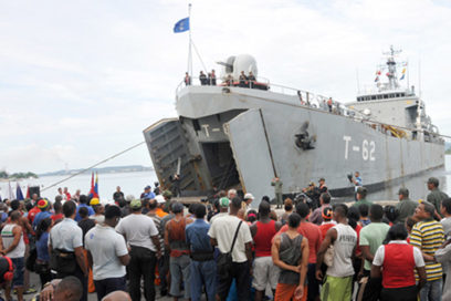 En Santiago de Cuba, tercer barco venezolano con ayuda por ciclón (+ Fotos)