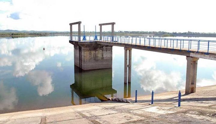 Apenas 85 millones de metros cúbicos acopiaron las presas en la zona oriental entre el tres y el seis de octubre, contra los 2 mil 240 millones que podían retener.