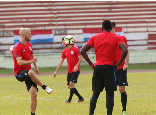 Entrenamiento de la selección estadounidense en la cancha del estadio Pedro Marrero. Foto: Armando Hernández