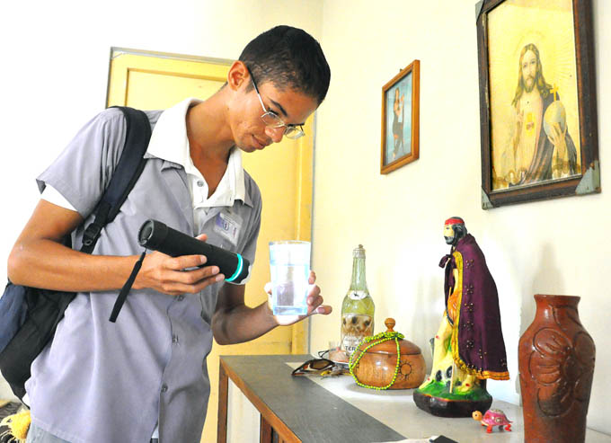Realizar el autoexamen focal.