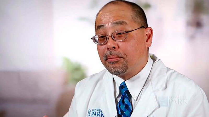 El doctor Kelvin Lee, director del departamento de Inmunología de Roswell Park, reconoció a BBC Mundo en mayo de este año que “es realmente destacable el esfuerzo que realizaron los expertos cubanos que lograron desarrollar esta medicina (Cimavax) a pesar del embargo existente”.