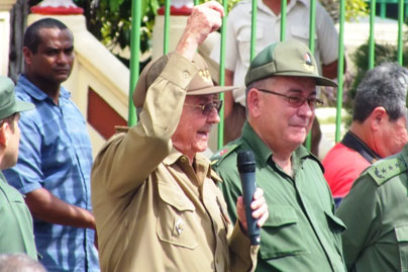 Dialoga Raúl con los santiagueros sobre los preparativos para enfrentar a Matthew