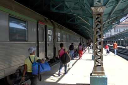 Restablecen la transportación en trenes de pasajeros