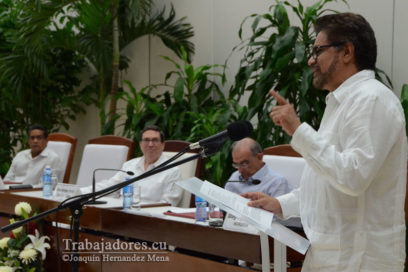 Renuevan acuerdo de paz el gobierno colombiano y las FARC (+ fotos)