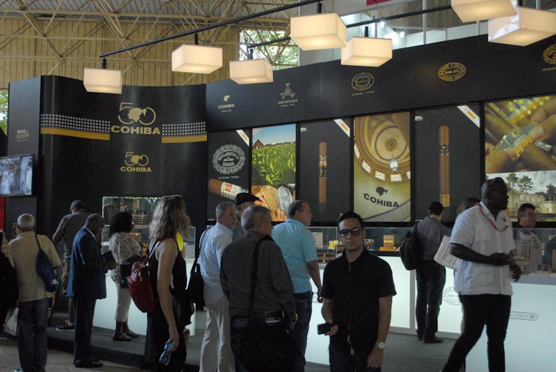 El stand de Cuba muestra sus principales productos.