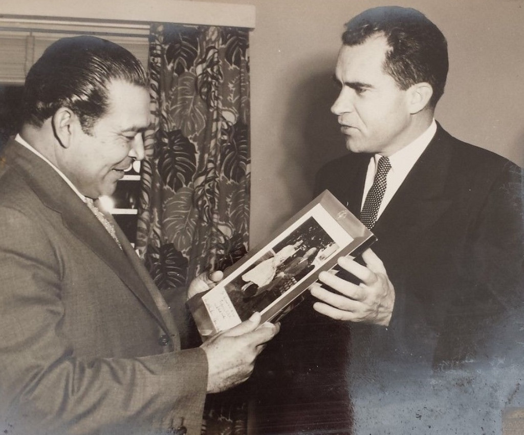 El dictador Fulgencio Batista dialgo con el vicepresidente de EE.UU, Richard Nixon