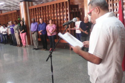 Constructores “al duro y sin guante”