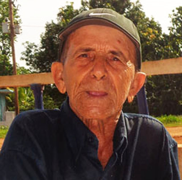 “Fidel nos guía eternamente”, subraya José Hernández Rodríguez, veterano agricultor avileño jubilado y militante activo del Partido Comunista de Cuba. Foto: Martínez Alejo