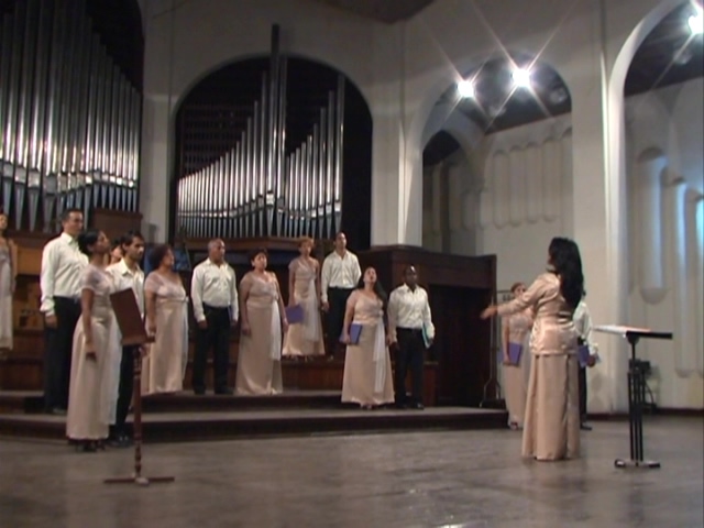 La interpretación vocal del Himno a Santiago de Cuba corre a cargo del Orfeón Santiago. 