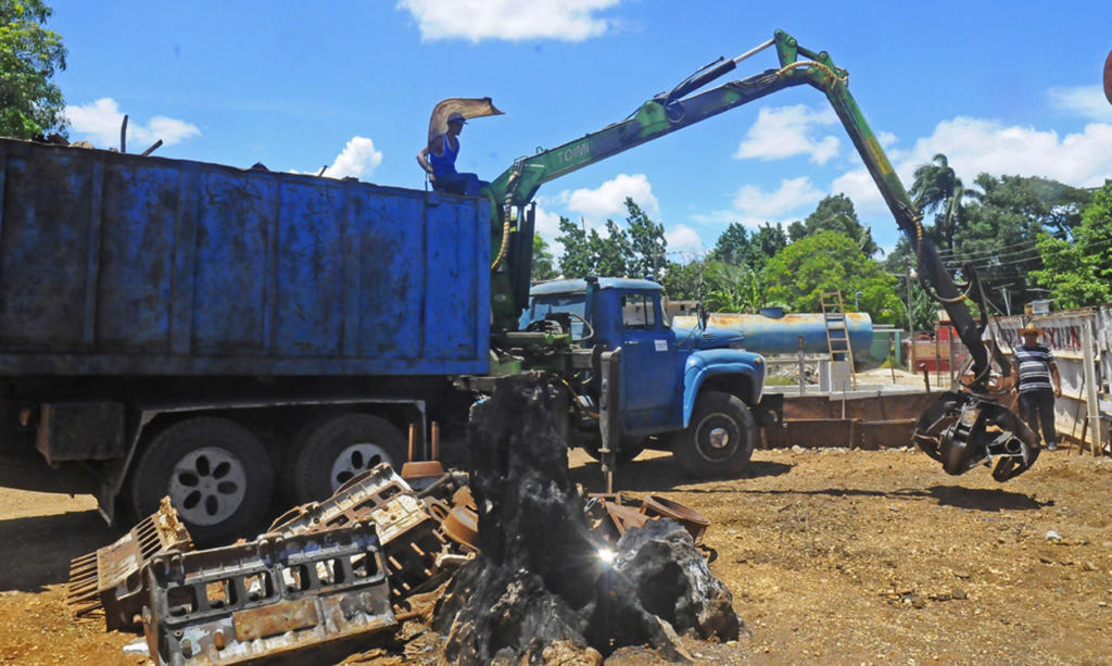 Una reacción del sector estatal, que experimenta un descenso en la actividad del reciclaje, coadyuvaría a potenciar más la gestión de la ERMP avileña y elevar la higiene ambiental. Foto: Nohema Díaz Muñoz 