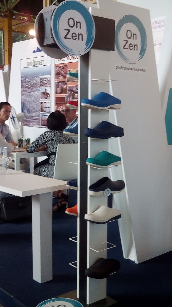 La empresa On Zen de Portugal, especializada en la fabricación de calzado para hospitales, industrias farmacéuticas y alimentaria. Foto: Adislenes Ruenes César