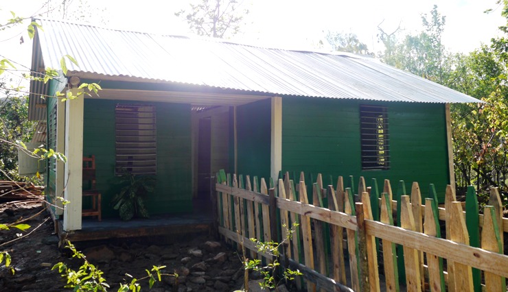 La nueva vivienda del combatiente Félix Paumier se convierte en el patrón de muchos de los hogares que se construirán en las montañas guantanameras. Foto: Rodny Alcolea Olivares