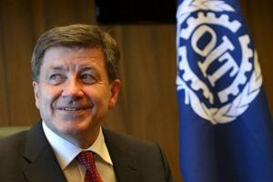 Guy Ryder como director general, para un segundo mandato de cinco años que comenzará en octubre del 2017