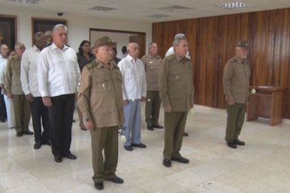 Todos los honores al eterno Comandante