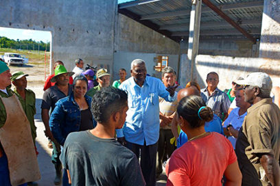 Evalúa Esteban Lazo plan de la economía en Isla de la Juventud