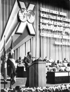 Fidel durante las sesiones del X Congreso de la FSM efectuado en La Habana en febrero de 1982.