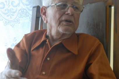 Habló conmigo muy natural