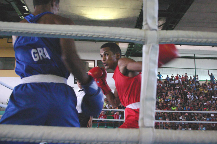 Javier Ibáñez aprovechó la ausencia de Robeysis Ramírez para ganar su primera faja nacional. Foto: César A. Rodríguez Rodríguez