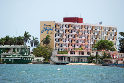 Distinguen en Cienfuegos a colectivos por mantener servicios de calidad