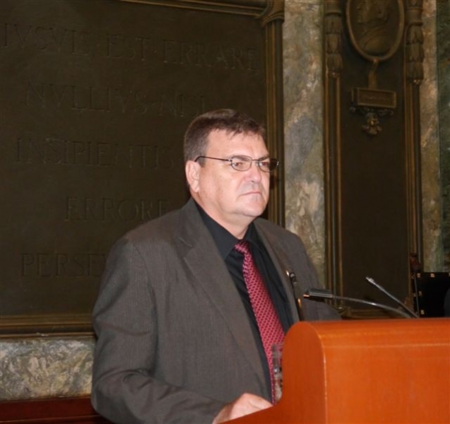 Dr. Gustavo Cobreiro Suárez, rector de la Universidad de La Habana, dio la bienvenida a la distinguida personalidad. Foto: Tomada de Google