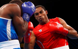 La victoria del monarca olímpico y mundial Arlen López (75 kg), sobre el novel cienfueguero Fernando Cabreja, resultó la nota más alta durante la segunda jornada del 55 Torneo Nacional de Boxeo Playa Girón. Foto: Tomada de internet