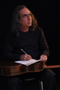 El guitarrista, compositor y profesor Eduardo Martín fue el invitado del programa cultural, La Bella Cubana