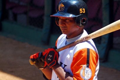 Adiós al caballero del terreno, al remolcador naranja