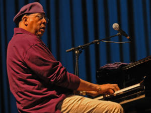 Con el maestro Chucho Valdés, Omara Portuondo, el trompetista norteamericano Terence Blanchard y E- Collective, entre otros, quedará inaugurado la 32 edición del Festival Internacional Jazz Plaza. Foto: Tomada de internet