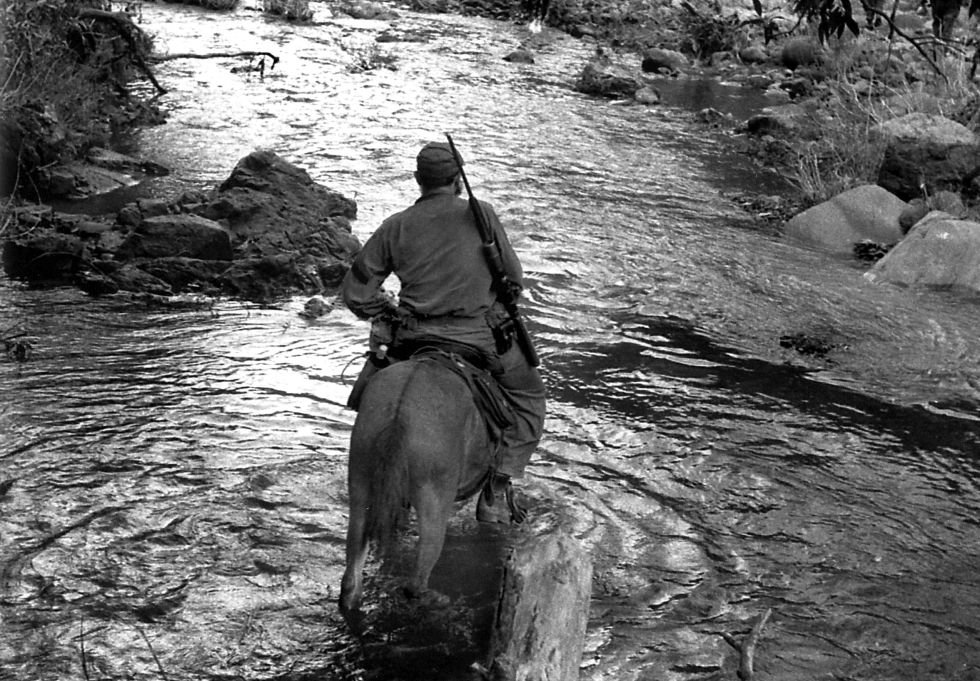 Fidel en la Sierra Maestra. | foto: Enrique Meneses