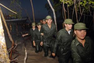Jóvenes, seguidores de las ideas de Fidel Castro, rememoraron hoy el desembarco glorioso, liderado por el Comandante en Jefe, en Las Coloradas. Foto: Tomada de internet
